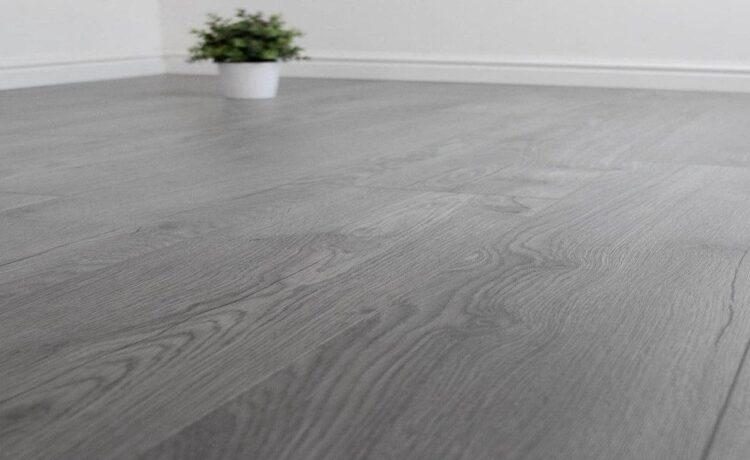 Why do people choose laminate flooring for their homes